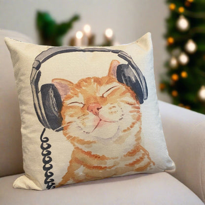 Lovely Ginger Cat With Headphone Throw Pillow Cover