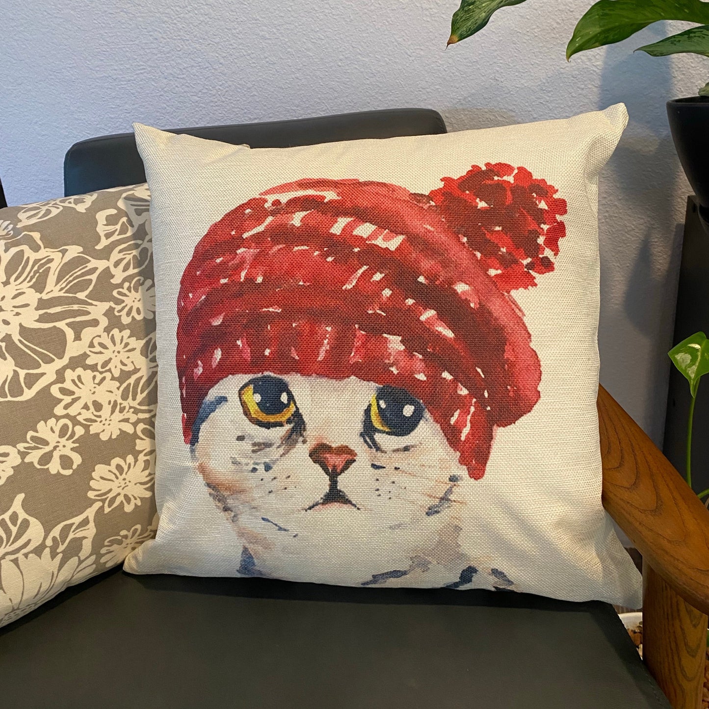 Lovely Tabby Cat With Red Hat Throw Pillow Cover