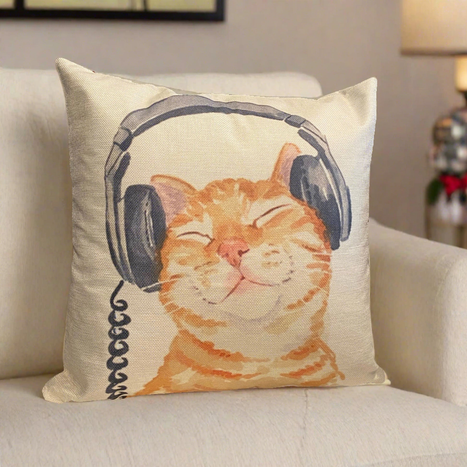 Lovely Ginger Cat With Headphone Throw Pillow Cover