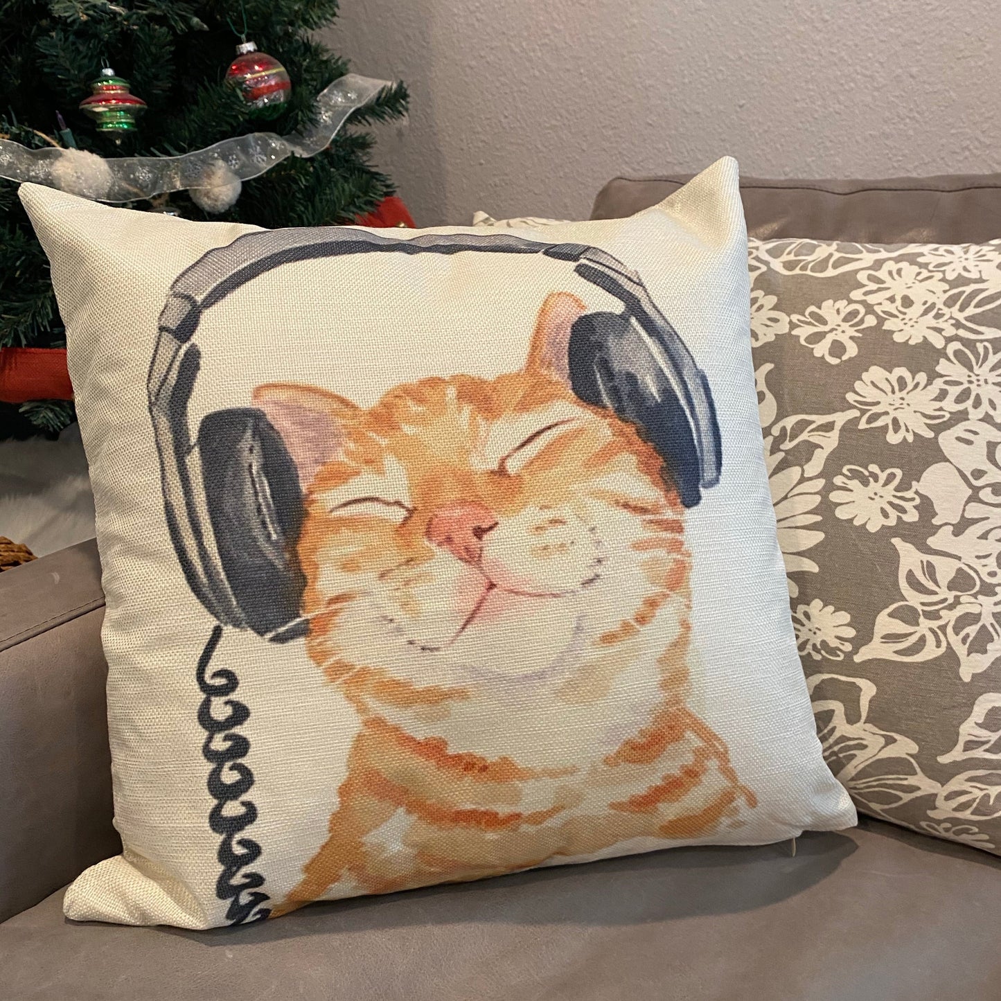 Lovely Ginger Cat With Headphone Pillow Cover