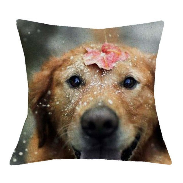 Golden Retriever With Leaves And Snow Pillow Covers